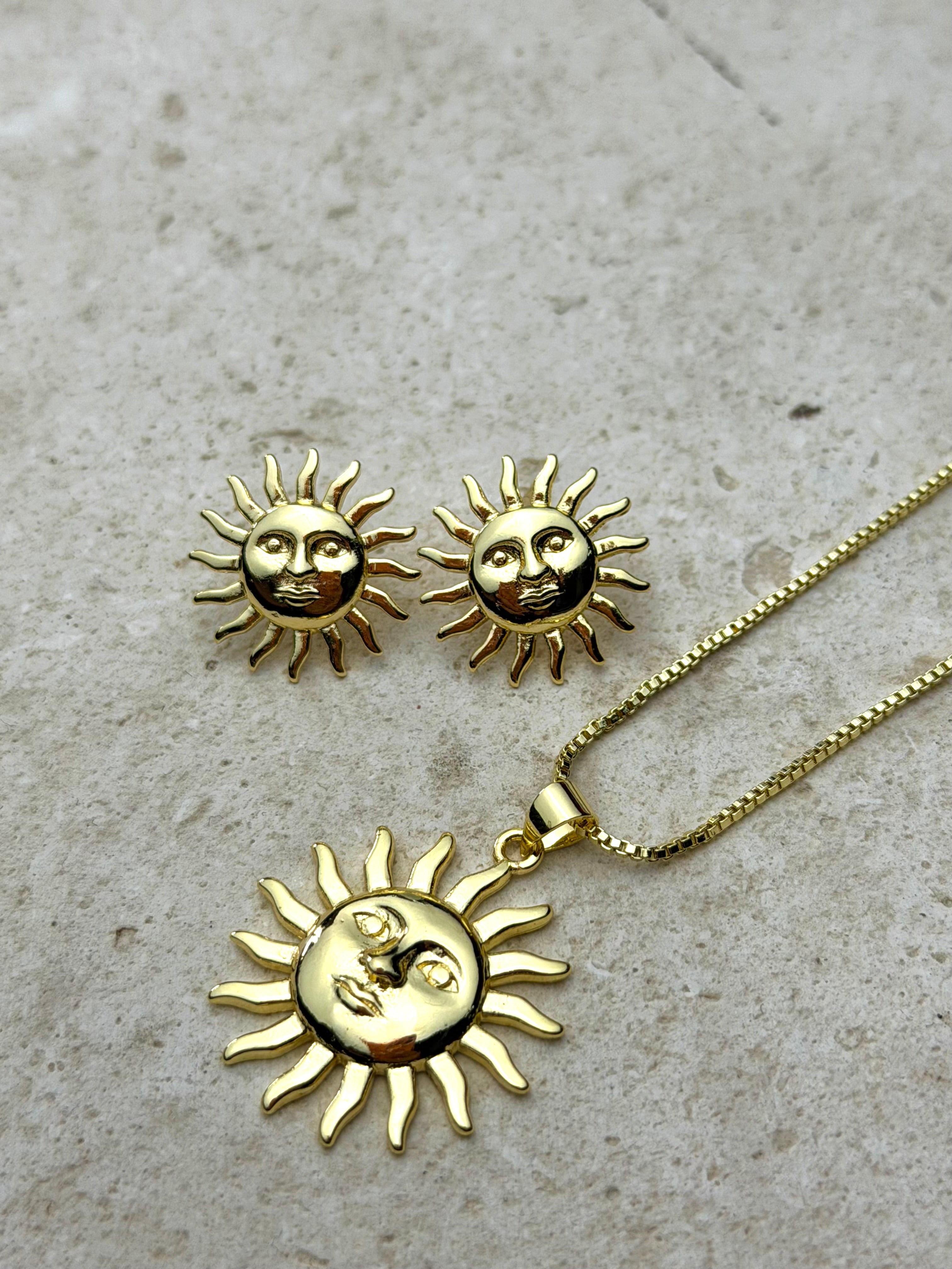 Juego collar y aretes Sol Face